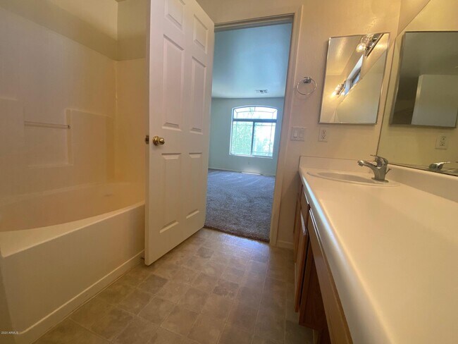 Building Photo - 12360 W Heatherbrae Dr