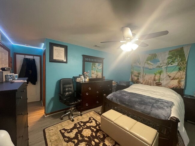 Building Photo - BEAUTIFUL 4 BED / 2.5 BATH SF IN COVENTRY