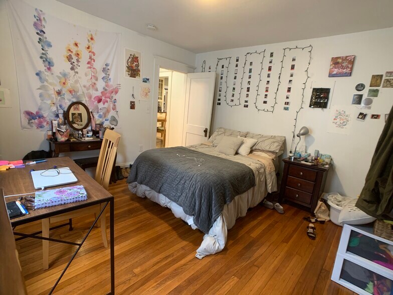 Building Photo - 120 Nonantum St