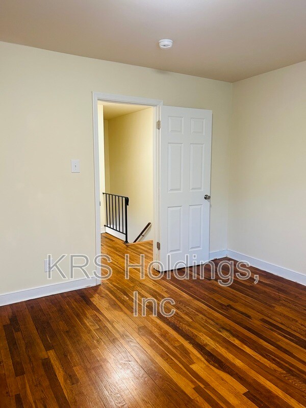 Building Photo - 5238 Goolsby Ct