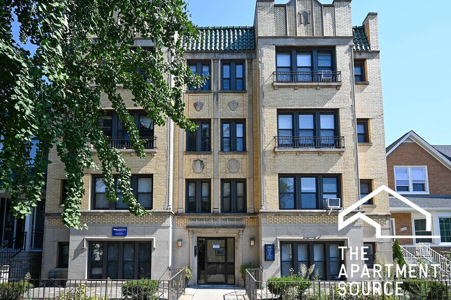 Building Photo - 4740 N Hermitage Ave