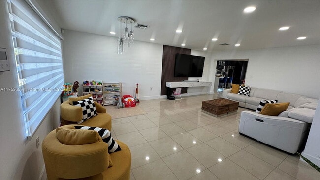 Building Photo - Northwest 38th Avenue, Miami Gardens, FL 33055 - 3 BR 2 BA house