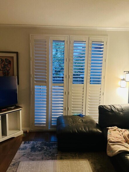 Building Photo - 659 W Terrylynn Pl