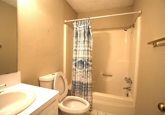 Primary Photo - 1310 S Caney Dr