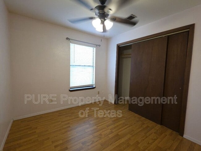 Building Photo - 12709 Burson Dr