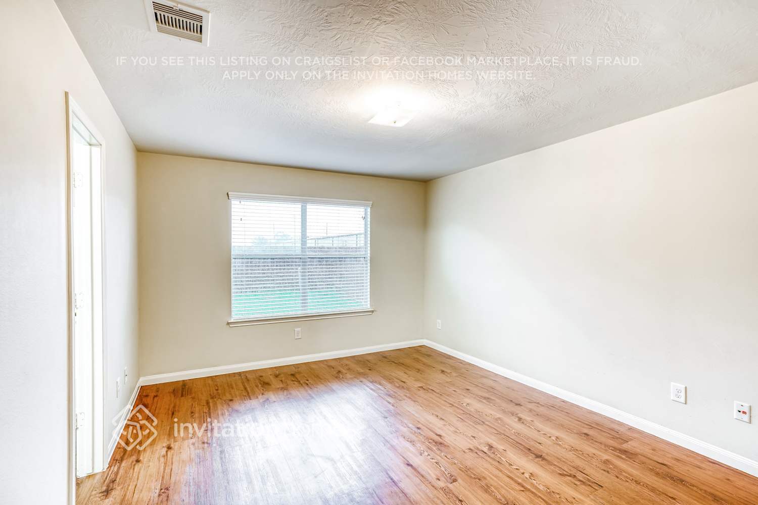 Building Photo - 18746 Dennington Dr