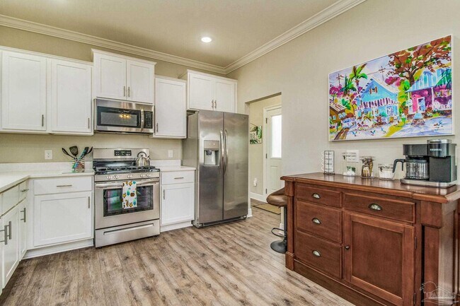 Building Photo - 1002 W Main St