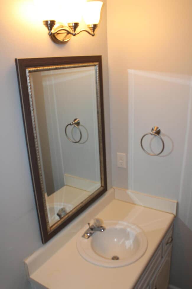 Building Photo - 810 S Willowick Dr