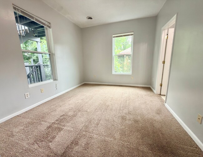 Building Photo - 3254 Berwyn Pl