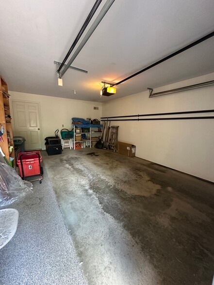 Building Photo - 49 Overlock Rd