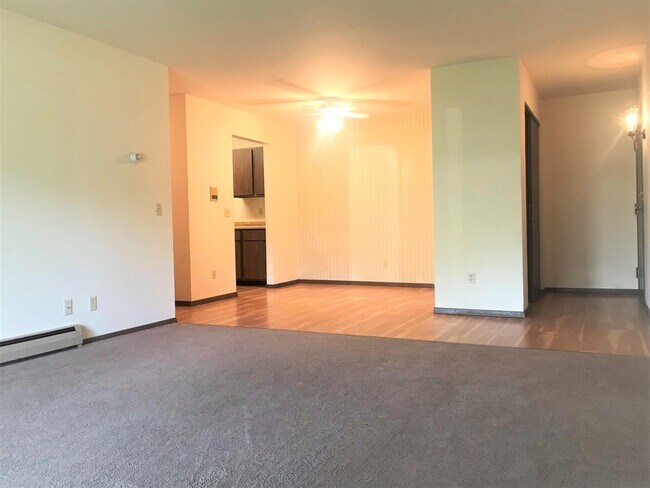 Building Photo - 2343 Chalet Gardens Rd