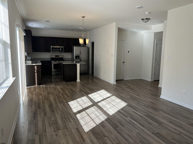 Building Photo - 2 Misty Lake Ct