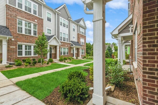 Building Photo - 155 Yorktown Ct