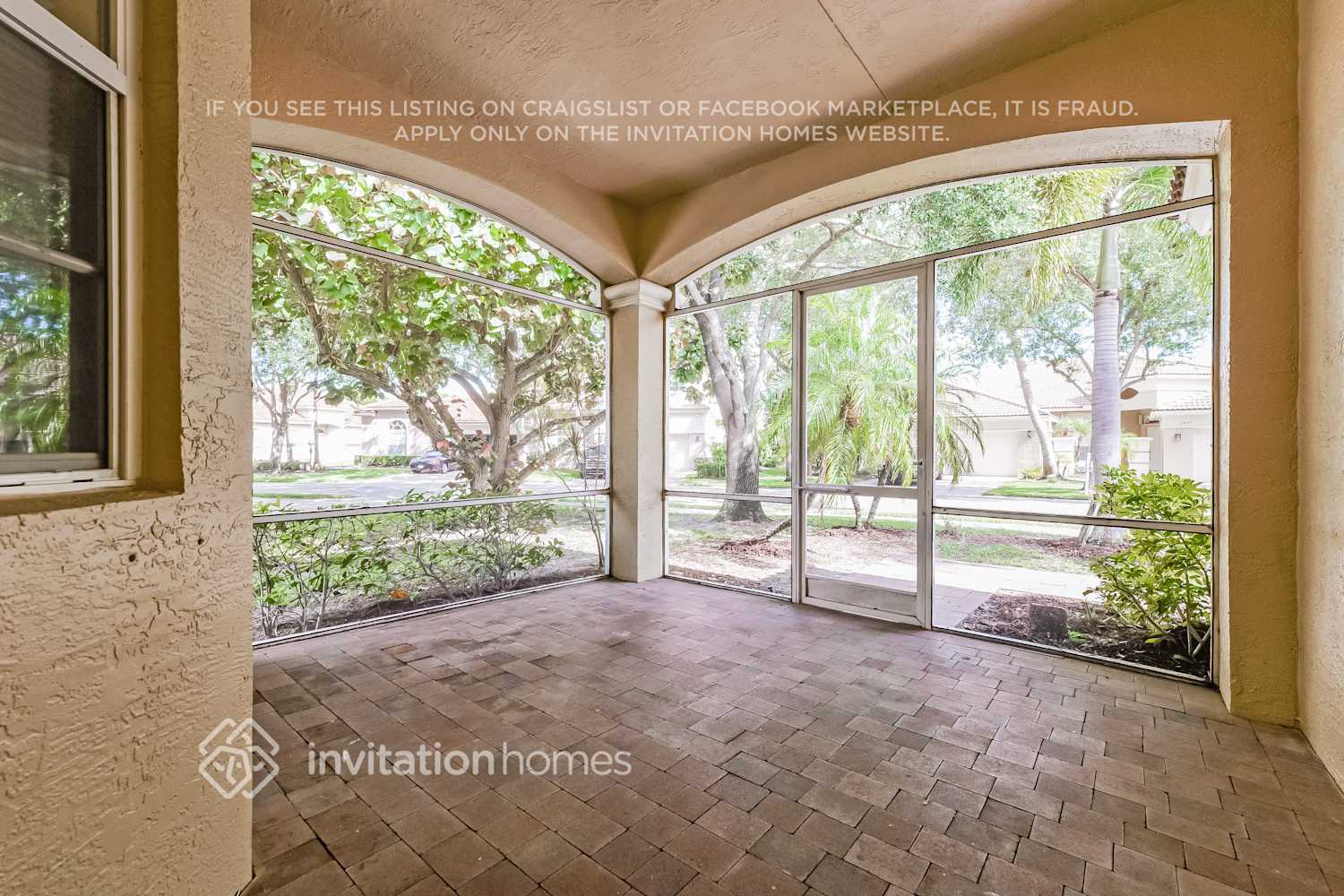 Building Photo - 2448 Sandy Cay