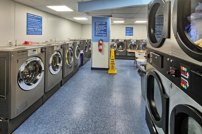 Building Photo - 6515 JFK Blvd E