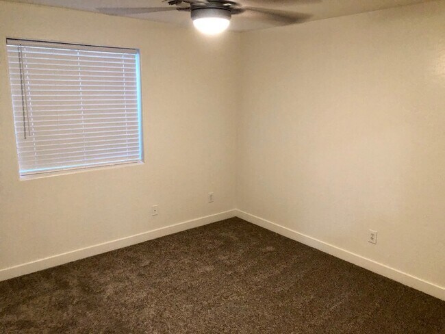 Building Photo - 3533 E Joseph Way