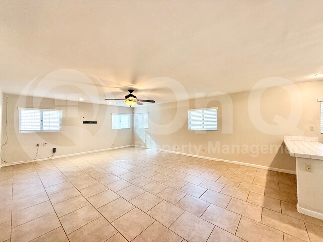 Building Photo - 2718 E Bighorn Ave