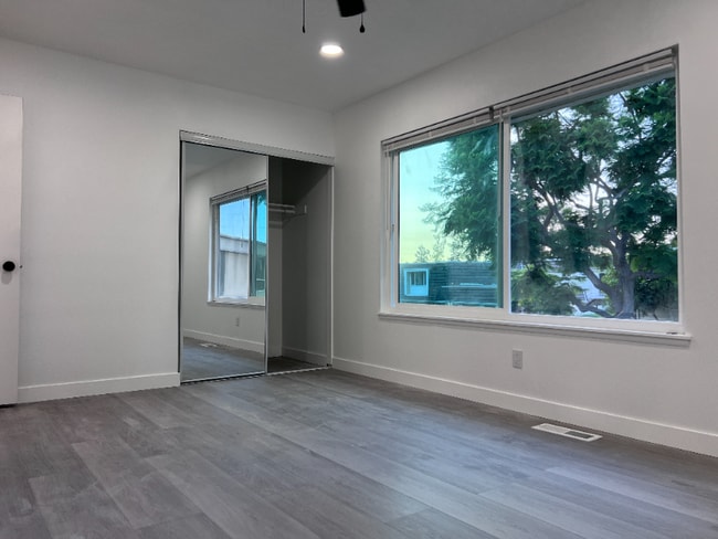 Building Photo - 10079 Sparrow Ave