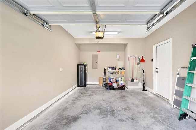 Building Photo - 510 Mariners Cir