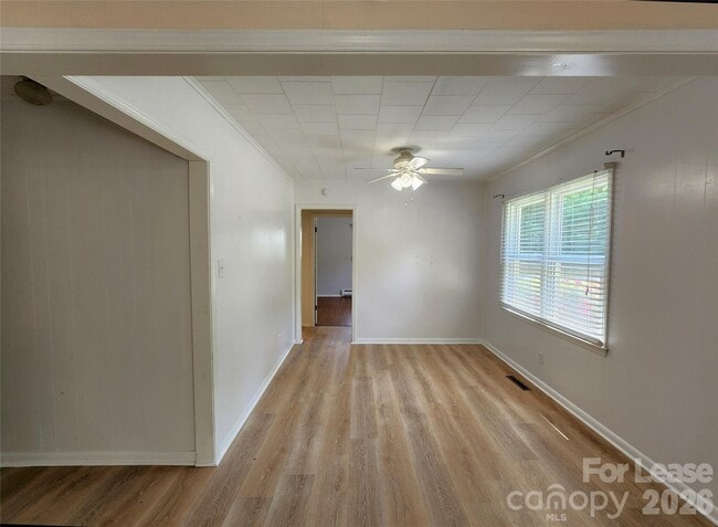 Building Photo - 135 Oak Grove Rd