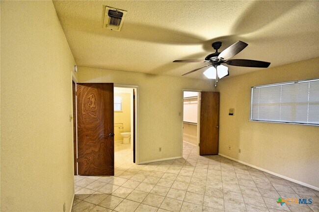 Building Photo - 788 Mary Preiss Dr