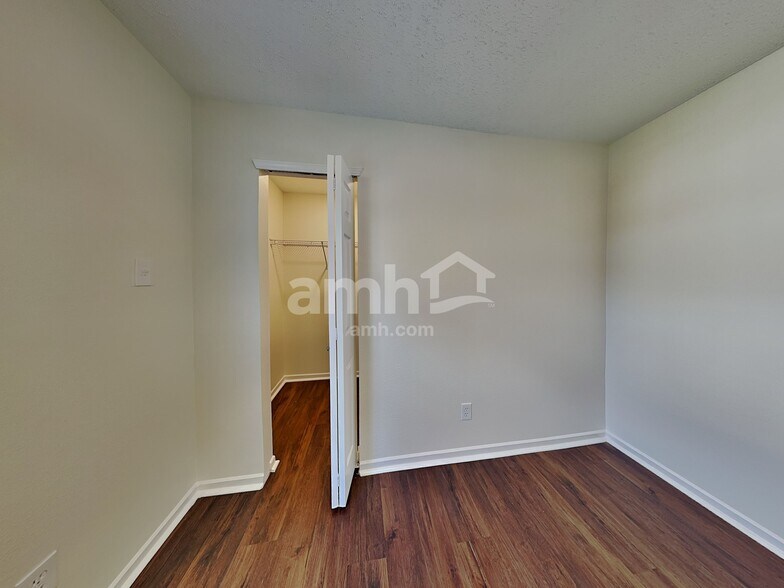 Building Photo - 9414 W Stargazer Dr