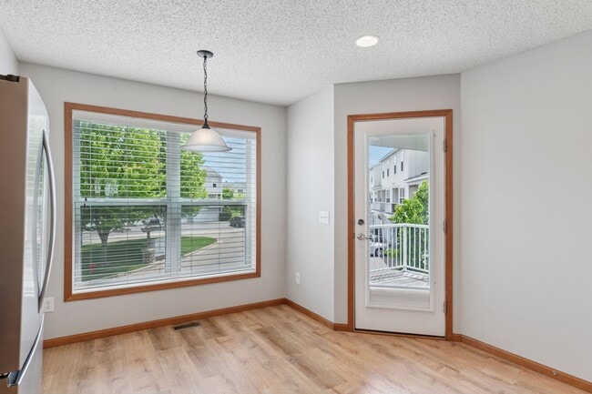 Building Photo - 15130 Fanning Dr N