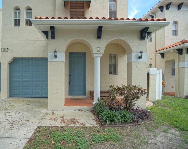 Primary Photo - 111 S Melville Ave
