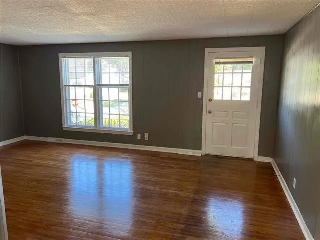 Building Photo - 6400 Walrond Ave