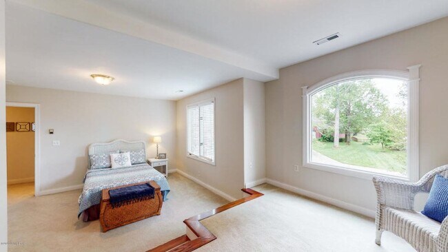 Building Photo - 7703 Wolfpen Ridge Dr