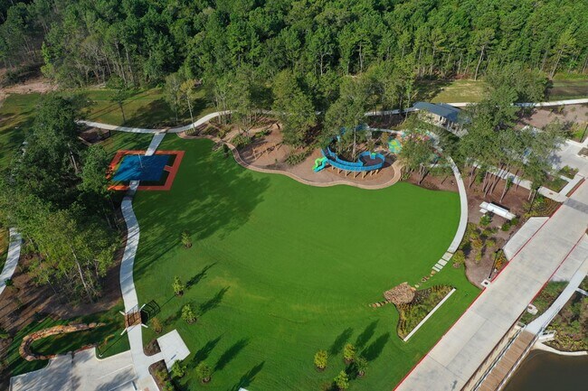 Building Photo - 15006 La Strada Dr