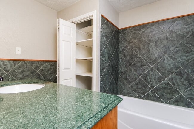Building Photo - 4503 Tylergate Dr