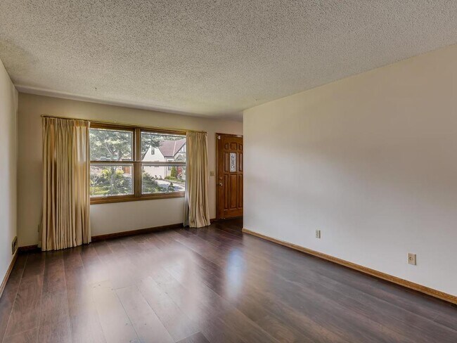 Building Photo - 5417 Emerson Ave S