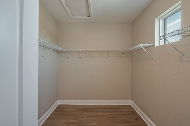Building Photo - 1091 Oak Hammock