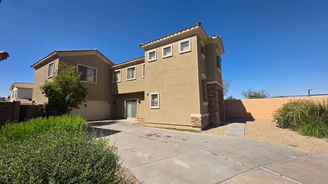 Building Photo - 6621 W Shaw Butte Dr