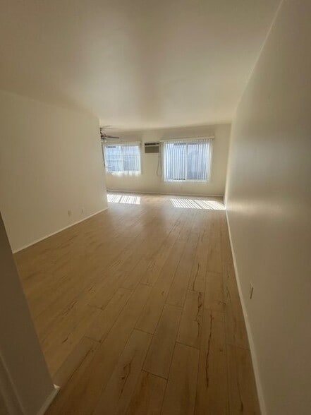 Building Photo - 1920 Manning Ave