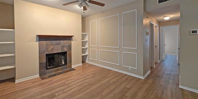 Building Photo - 203 E 31st St