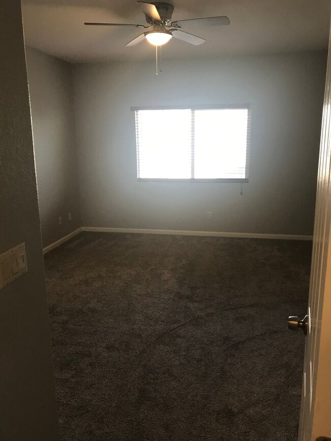 Building Photo - 3 Bed | 2 bath | 1582 SF |  2 Car Garage |  Single Story | Tenant pays $175 for WS&G