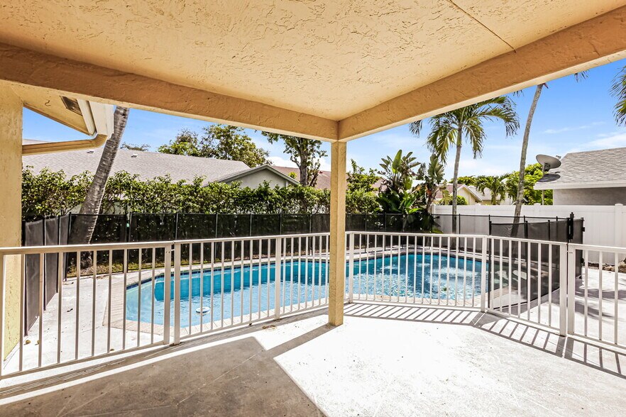 Building Photo - 5339 NW 99th Ln