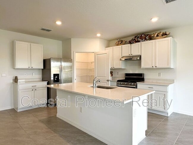 Building Photo - 2887 Widewater Wy