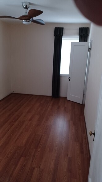 Building Photo - 4567 Marlborough Dr