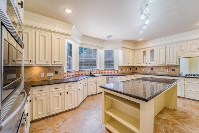 Building Photo - 1743 Randons Point Dr