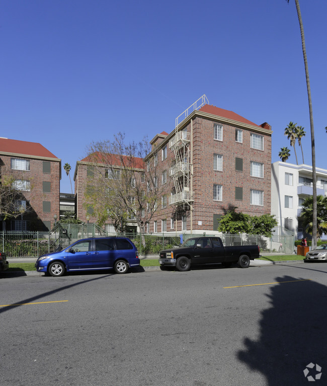 Building Photo - Las Mariposas