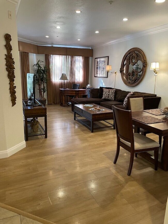 Building Photo - Meridian 2 Bd / 2 Ba with Laminate Flooring in Living Room & Bedroom Areas