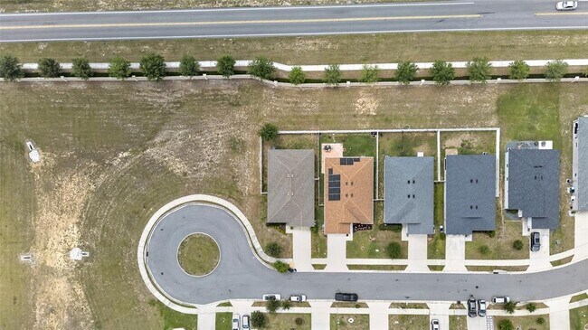Building Photo - 522 Pentas Ln