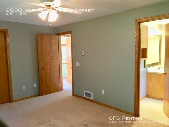 Building Photo - Amazing 4 bedrooms house in Meadowbrook
