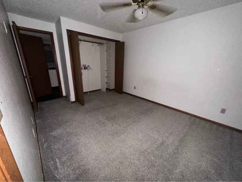 Building Photo - 2062 S Ridge Dr