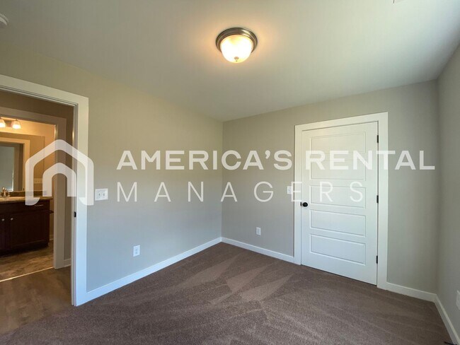 Building Photo - Home for Rent in Talladega, AL!!! AVAILABLE NOW!!!