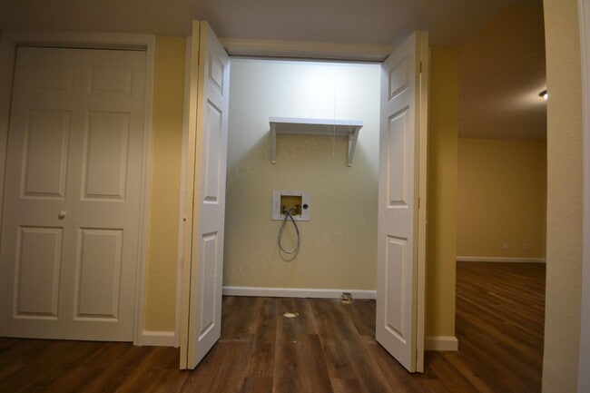 Building Photo - Pike Apartments