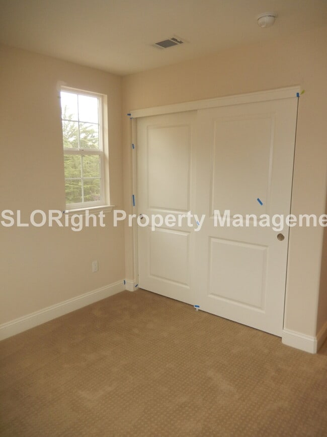Building Photo - AVAILABLE NOVEMBER - Gorgeous Home in Trilogy Monarch Dunes - 2 Bedroom / 2.5 Bathroom